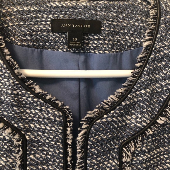 Blazer - Picture 2 of 4